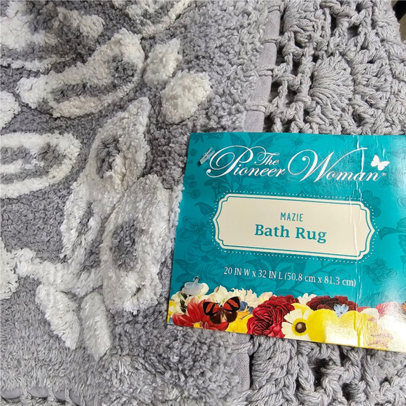 The Pioneer Woman Mazie Two-Color Floral Crochet Soft Silver Cotton Rug NWT - Picture 2 of 6